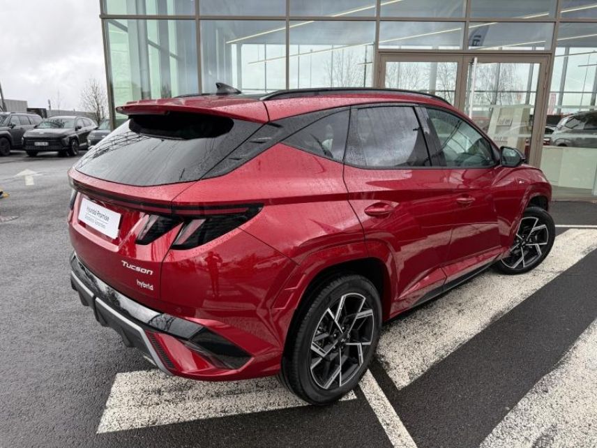 37540 : Hyundai Tours - EOS des Nations - HYUNDAI Tucson - Tucson - Ultimate Red Métal/Toit/rétros Black - Traction - Hybride : Essence/Electrique