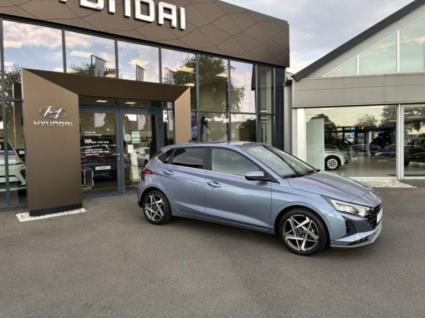 14400 : Hyundai Bayeux - Trajectoire Automobiles - HYUNDAI i20 - i20 - Meta Blue Métal - Traction - Essence