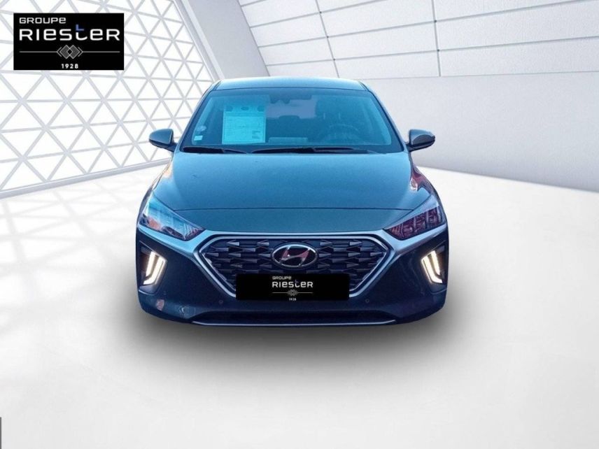 77600 : Hyundai Bussy-Saint-Georges - Protea by Riester - HYUNDAI IONIQ Creative - IONIQ - Gris - Automate sequentiel - Essence / Courant électrique