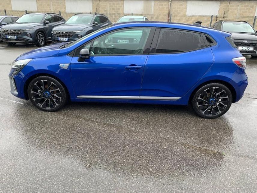 29200 : Hyundai Brest - Iroise Automobiles - RENAULT Clio - Clio - Bleu Iron - Traction - Hybride : Essence/Electrique