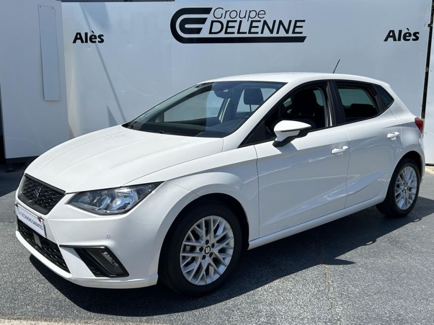 30100 : Hyundai Alès - Auto Hall - SEAT IBIZA Urban - IBIZA V - Blanc - Boîte manuelle - Essence sans plomb