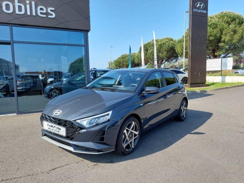 56000 : Hyundai Vannes - Park Lann Automobiles - HYUNDAI i20 - i20 - Aurora Grey Métal - Traction - Essence/Micro-Hybride