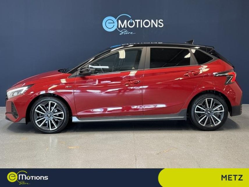 57100 : Hyundai Thionville - Théobald Automobiles - HYUNDAI i20 - i20 - Dragon Red Métal/Toit/rétro Black - Traction - Essence/Micro-Hybride