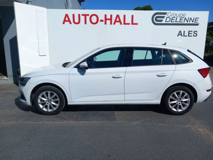 30100 : Hyundai Alès - Auto Hall - SKODA SCALA Business - SCALA - Blanc - Automate sequentiel - Essence sans plomb