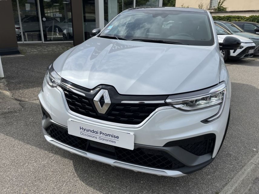 38200 : Hyundai Vienne - Groupe Central Autos - RENAULT ARKANA R.S. Line - ARKANA - Blanc - Boîte automatique - Essence / Courant électrique