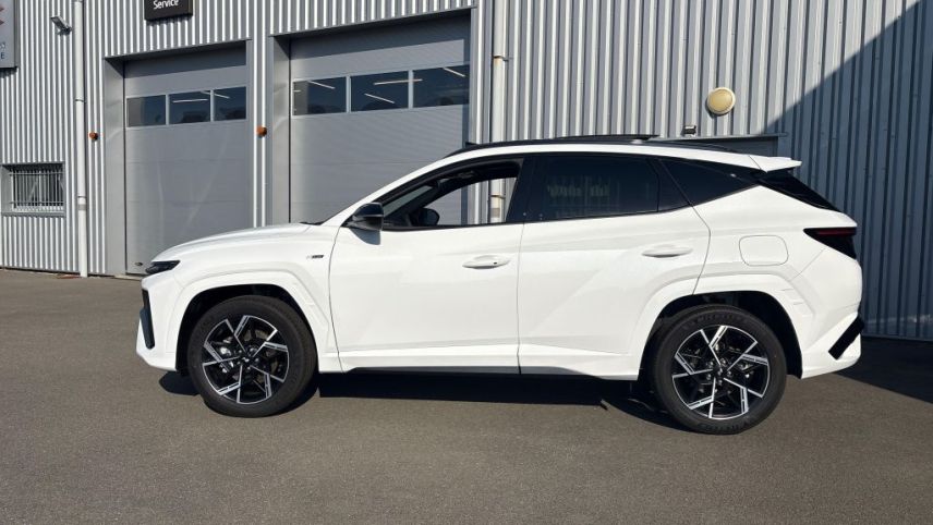 85000 : Hyundai MoceanRent | La Roche-sur-Yon - Océane Auto - HYUNDAI TUCSON N Line Ultime Edition - TUCSON IV - Blanc - Boîte automatique - Essence / Courant électrique
