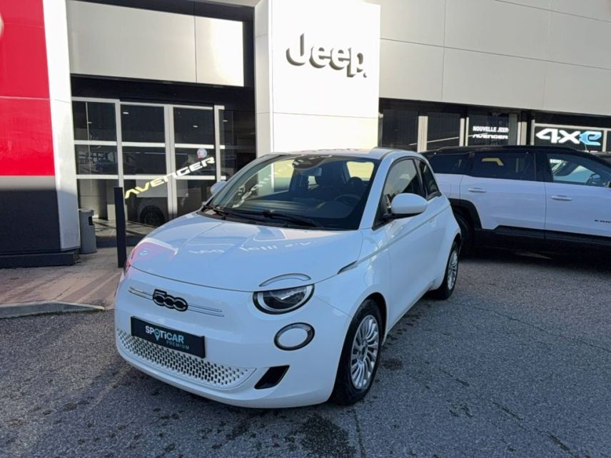 04100 : Hyundai Manosque - Pedinielli - FIAT 500e BERLINE Action - 500 III ELECTRIQUE - Blanc                                              - Automate à fonct. Continu - Courant électrique