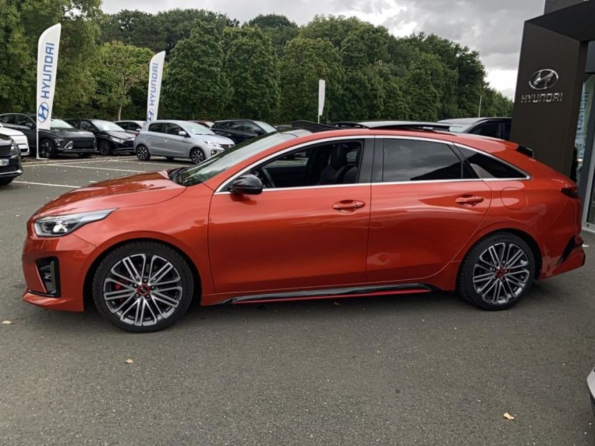 49070 : Hyundai Angers - Oceane Automobiles - KIA PROCEED GT - PROCEED III - Rouge - Automate sequentiel - Essence sans plomb