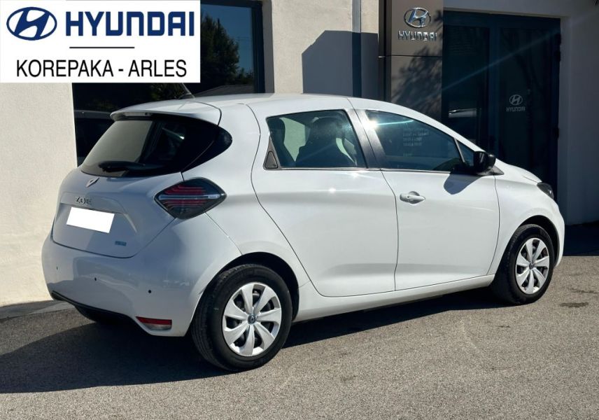 13200 : HYUNDAI Arles - Lexa Automobile - RENAULT ZOE Life - ZOE - Blanc - Automate à fonct. Continu - Courant électrique