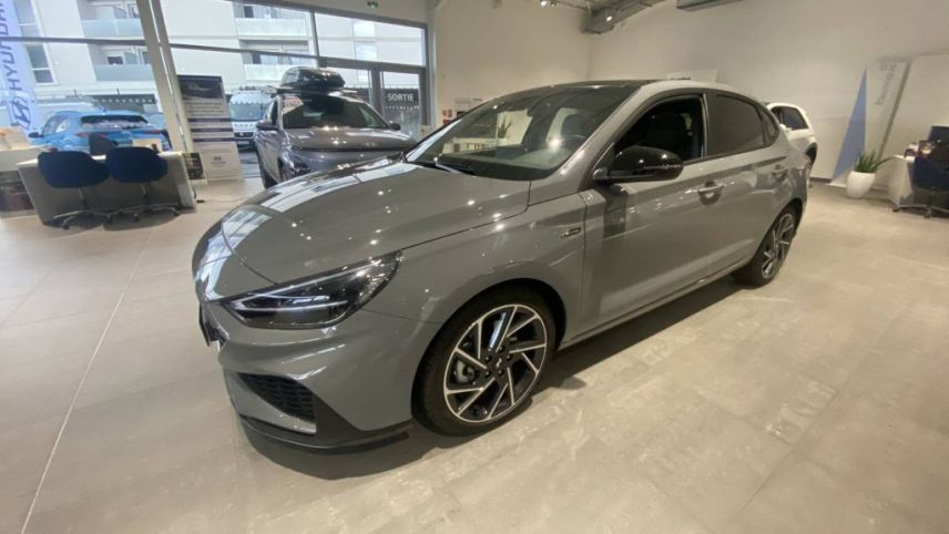 33140 : Hyundai Bordeaux Sud Villenave d&#039;Ornon - Sipa Automobiles - HYUNDAI i30 FASTBACK N Line - i30 III - SHADOW GREY - Boîte séquentielle - Essence sans plomb