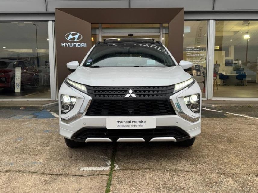 72100 : Hyundai Le Mans - GCA LE MANS - MITSUBISHI Eclipse Cross - Eclipse Cross - Diamond White spécial - Transmission intégrale - Hybride rechargeable : Essence/Electrique