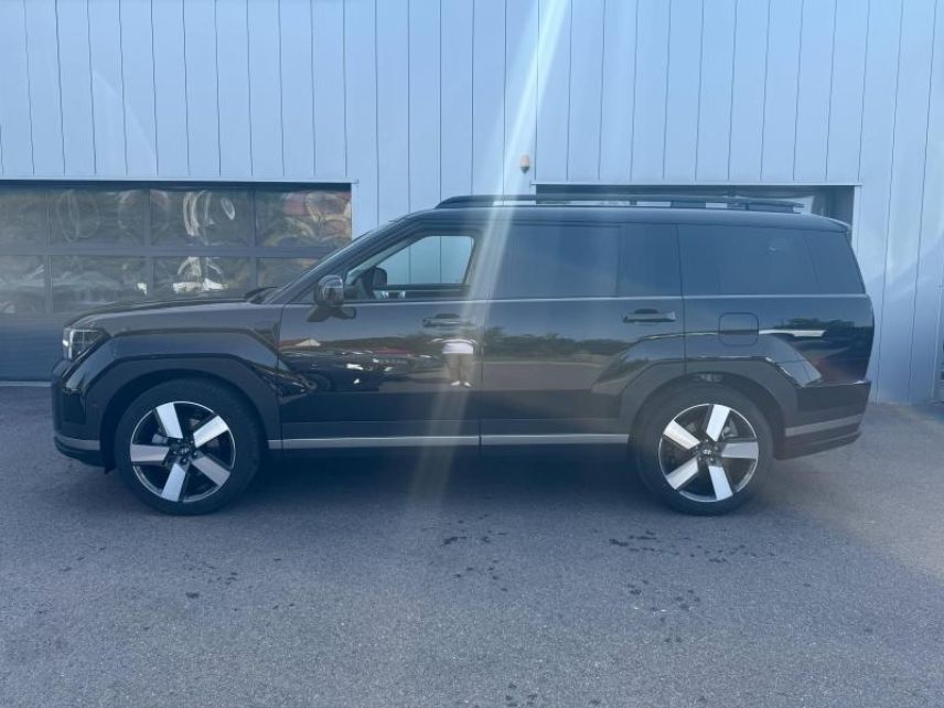 57685 : Hyundai Metz - Theobald Automobiles - HYUNDAI Santa Fe - Santa Fe - Abyss Black Métal - Transmission intégrale - Hybride rechargeable : Essence/Electrique