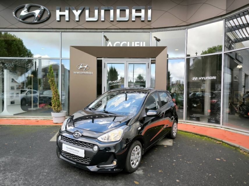 19100 : Hyundai Brive-la-Gaillarde - Garage Pouget - HYUNDAI i10 - i10 - Phantom Black Métal - Traction - Essence