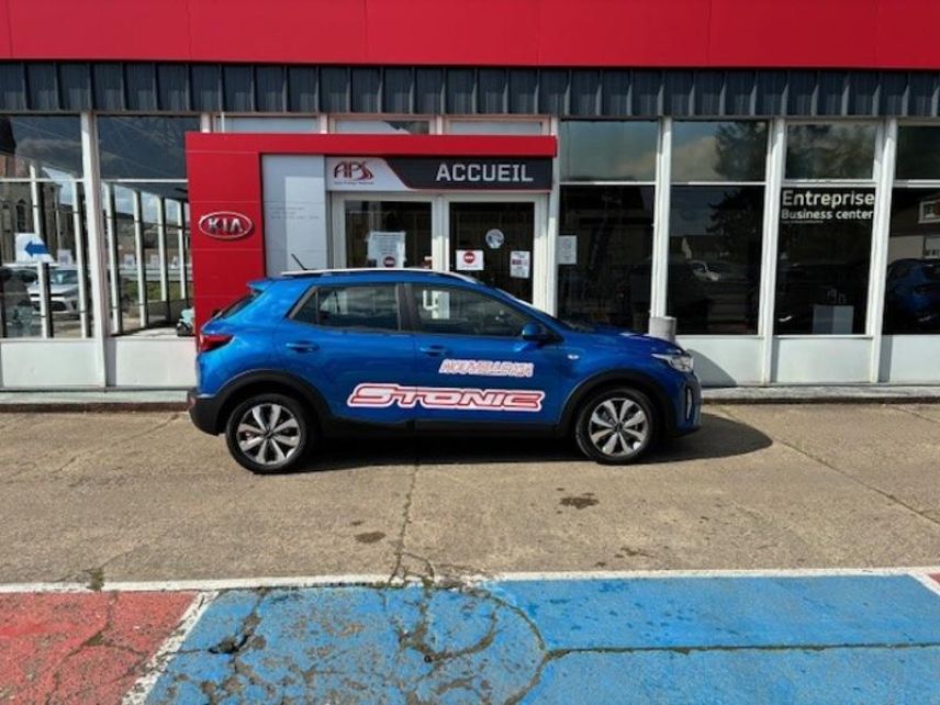 89100 : Hyundai Sens - APS - KIA Stonic - Stonic - Bleu Azur métallisé - Traction - Essence