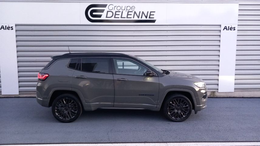 30100 : Hyundai Alès - Auto Hall - JEEP COMPASS S - COMPASS II - Gris - Boîte automatique - Essence / Courant électrique