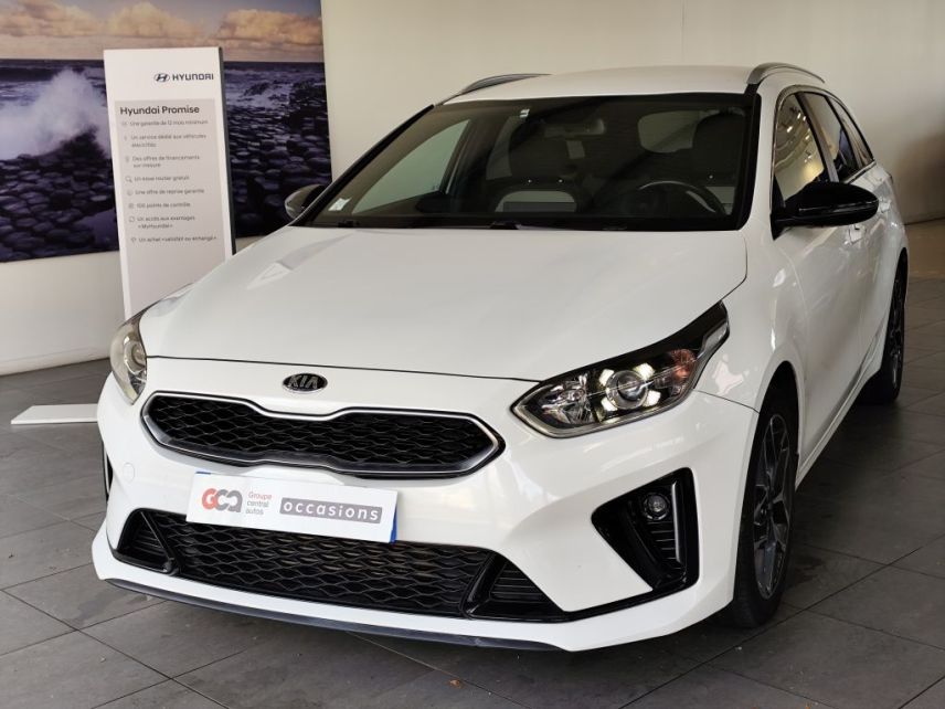 38300 : Hyundai Bourgoin-Jallieu - CENTRAL MOTOR LYON - KIA CEED SW GT Line - CEED III - Blanc - Boîte manuelle - Essence sans plomb