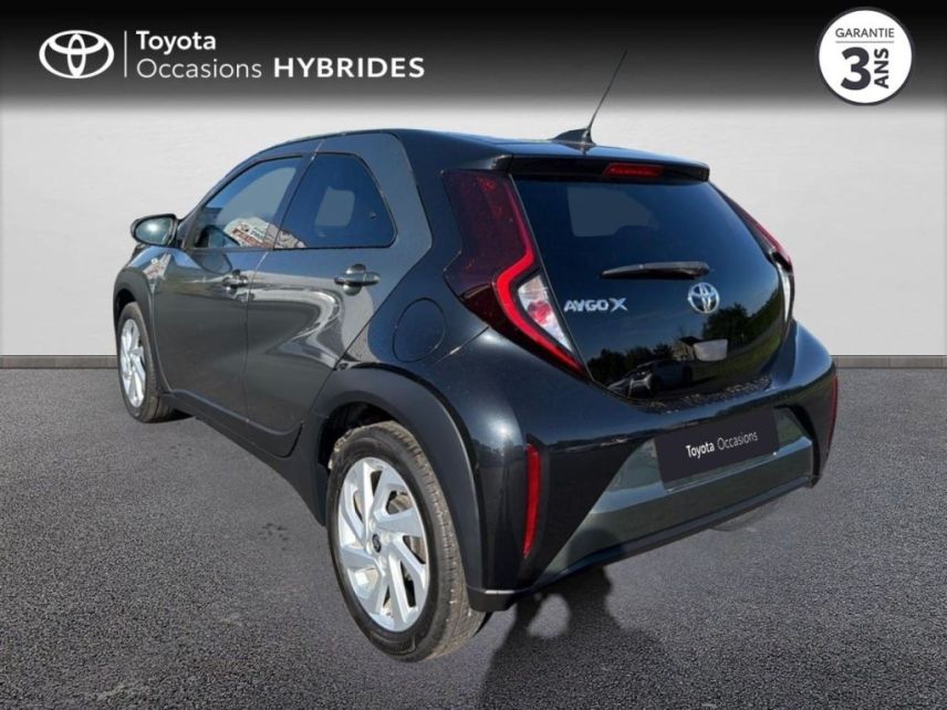 50000 : Hyundai Saint-Lô - GCA - TOYOTA Aygo X - Aygo X - Bi-Ton Vert Cardamome métal/Toit noir - Traction - Essence