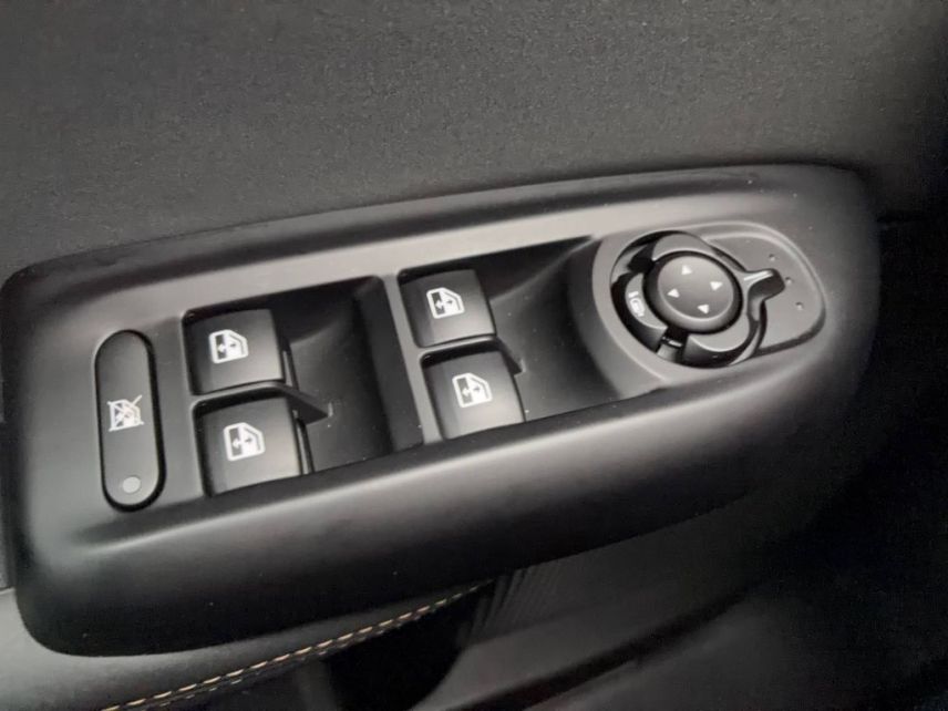 33140 : Hyundai Bordeaux Sud Villenave d'Ornon - Sipa Automobiles - ALFA ROMEO TONALE Veloce - TONALE - Bleu - Boîte automatique - Essence / Courant électrique