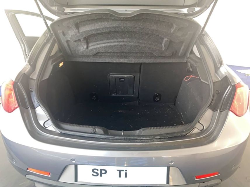 31200 : Hyundai TOULOUSE NORD - AUTO NORD - ALFA ROMEO GIULIETTA SERIE 3 Super - GIULIETTA III - Gris - Boîte manuelle - Diesel