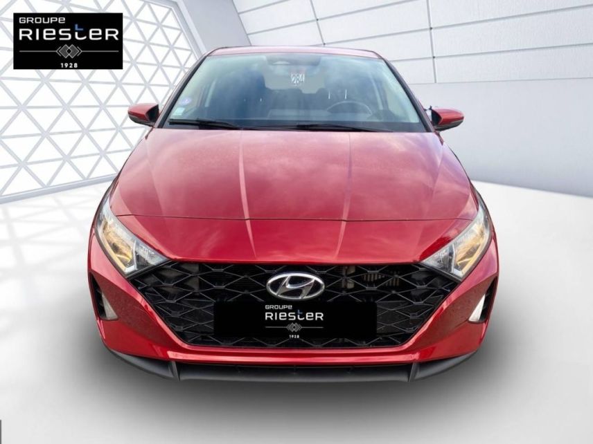 02200 : Hyundai Soissons - Protea by Riester - HYUNDAI i20 Intuitive - i20 III - DRAGON RED - Boîte manuelle - Essence sans plomb