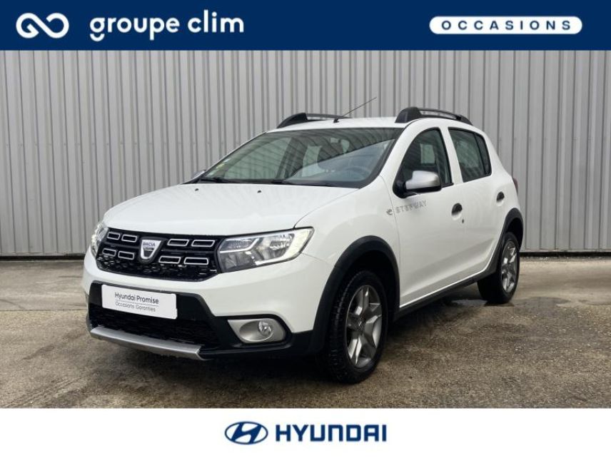 40990 : Hyundai Dax - i-AUTO - DACIA Sandero - Sandero - Blanc Glacier - Traction - Diesel