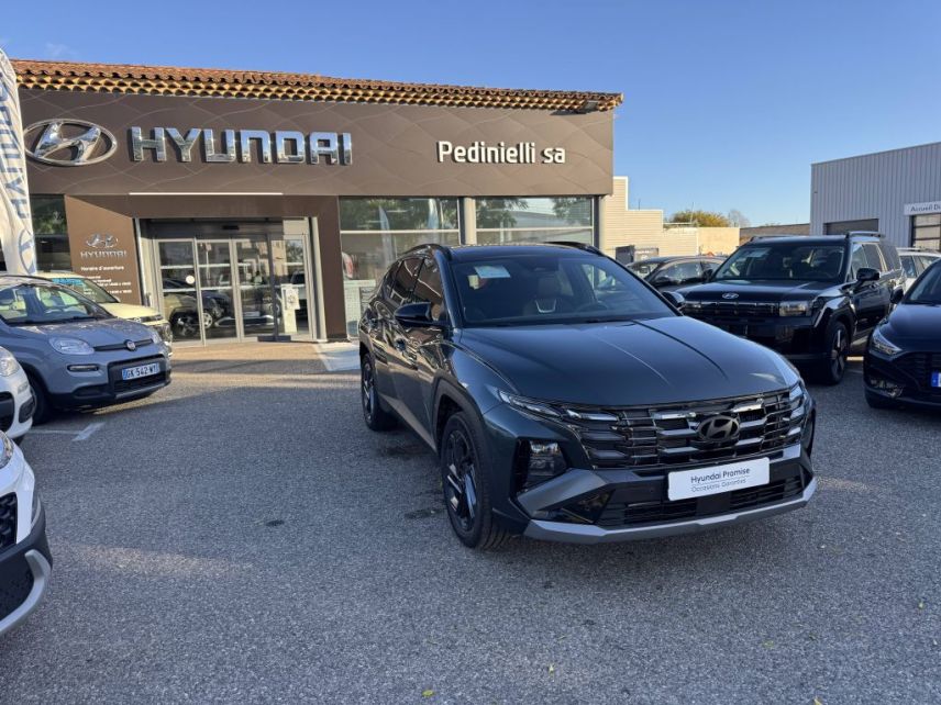 84120 : Hyundai PERTUIS - SA PEDINIELLI - HYUNDAI TUCSON 20ème Anniversaire - TUCSON IV - VERT FONCE - Boîte automatique - Essence / Courant électrique