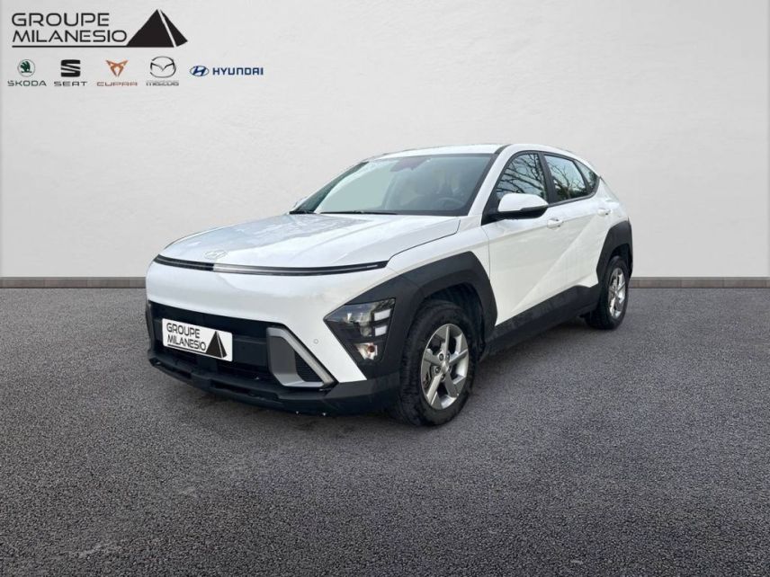 13290 : Hyundai Aix en Provence - Cap Milanesio - HYUNDAI KONA Intuitive - KONA (02/2023) - Blanc - Automate sequentiel - Essence / Courant électrique