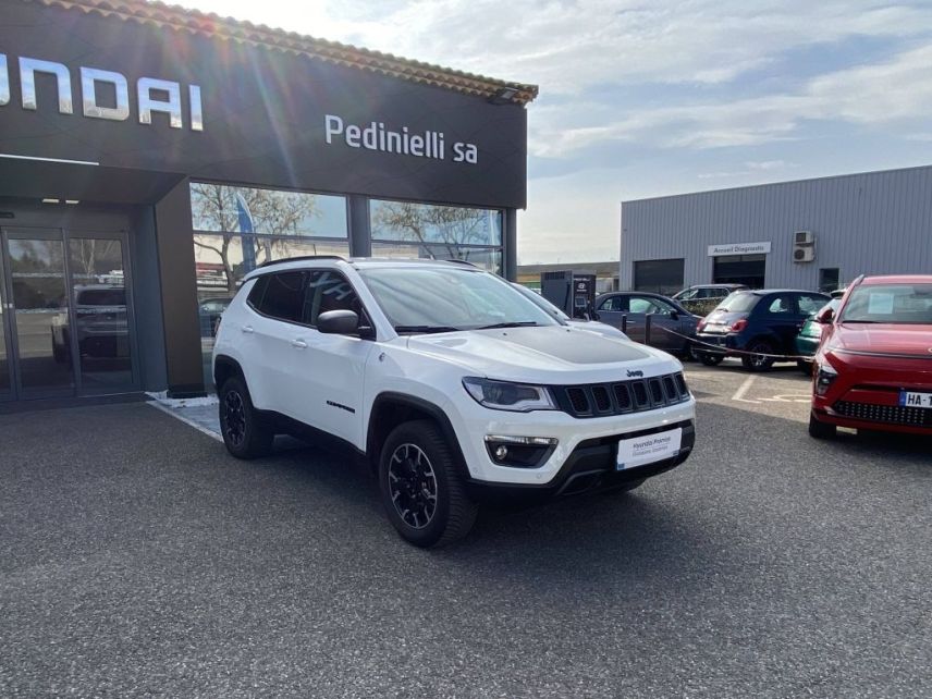 84120 : Hyundai PERTUIS - SA PEDINIELLI - JEEP COMPASS MY20 Trailhawk - COMPASS II - BLANC - Boîte automatique - Essence / Courant électrique