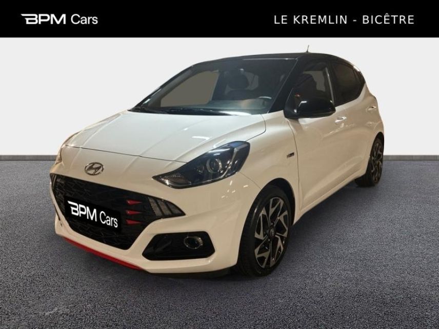 94270 : Hyundai Kremlin-Bicêtre - BPM Cars - HYUNDAI i10 - i10 - Atlas White/Toit/rétros Black - Traction - Essence