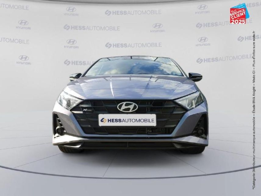 67800 : Hyundai Strasbourg - HESS Automobile - HYUNDAI i20 - i20 - Meta Blue Métal/Toit+rétros Black - Traction - Essence