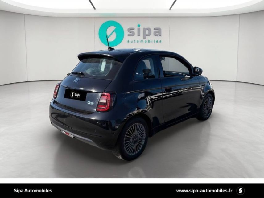 33260 : Hyundai Arcachon - Sipa Automobiles - FIAT 500e BERLINE Icône - 500 III ELECTRIQUE - Noir - Automate à fonct. Continu - Courant électrique