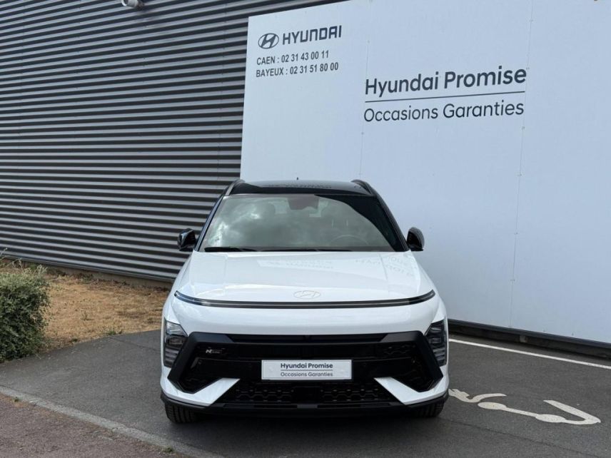 14100 : Hyundai Lisieux - Trajectoire Automobiles - HYUNDAI Kona - Kona - Atlas White/Toit/rétros Black - Traction - Hybride : Essence/Electrique