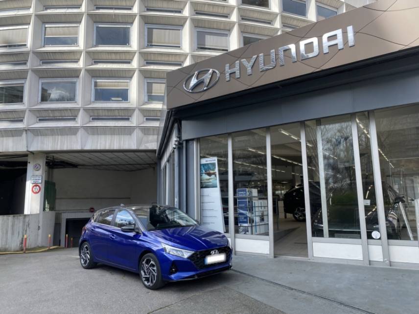 75013 : Hyundai Paris 13 - Bayard Automobiles - HYUNDAI i20 - i20 - Intense blue/phantom black - Traction - Essence/Micro-Hybride