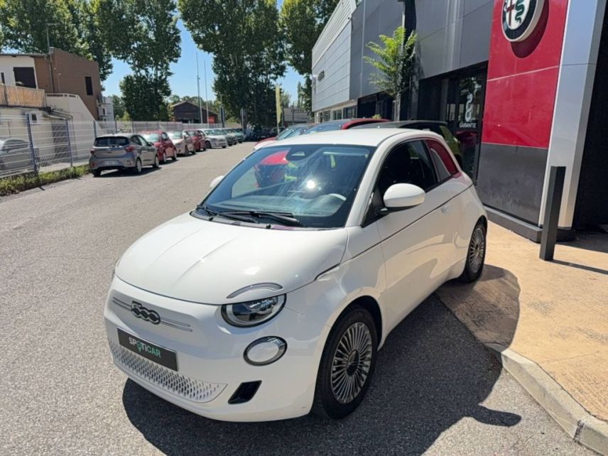 04100 : Hyundai Manosque - Pedinielli - FIAT 500e BERLINE Nouvelle 500 - 500 III ELECTRIQUE - Blanc - Automate à fonct. Continu - Courant électrique