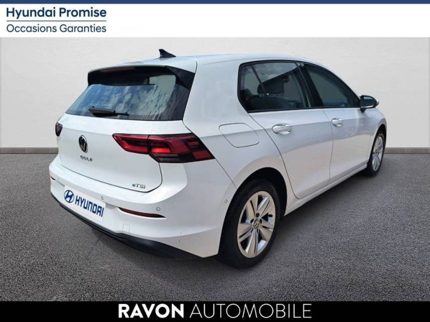 42100 : Hyundai Saint-Etienne - Ravon Automobile - VOLKSWAGEN GOLF Life - GOLF VIII - Pure White - Automate sequentiel - Essence sans plomb