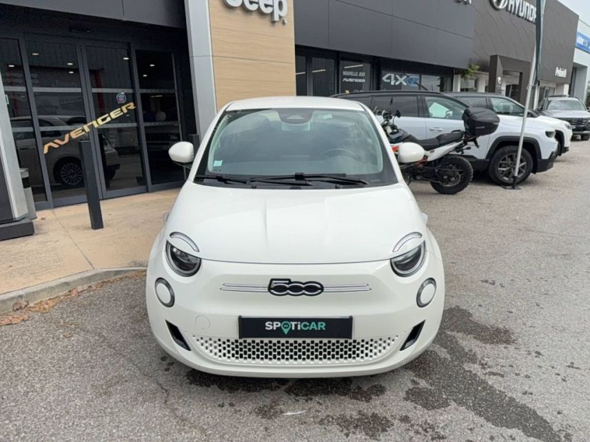 04100 : Hyundai Manosque - Pedinielli - FIAT 500e BERLINE MY22 SERIE 1 STEP 2 Action Plus - 500 III ELECTRIQUE - Blanc - Automate à fonct. Continu - Courant électrique