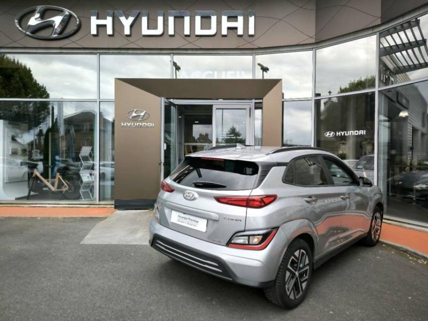 19100 : Hyundai Brive-la-Gaillarde - Garage Pouget - HYUNDAI Kona - Kona - Shimmering Silver Métal - Traction - Electrique