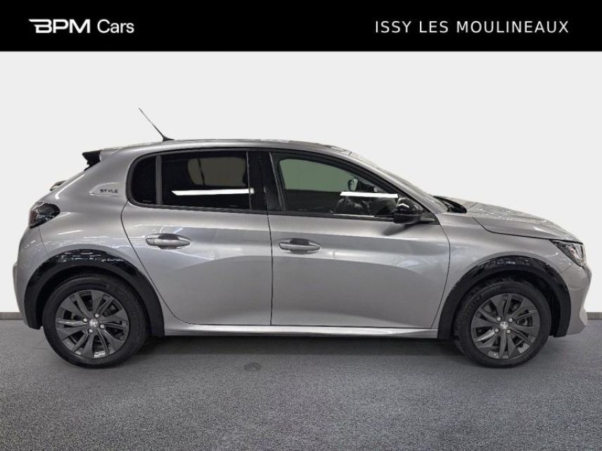 92130 : Hyundai ISSY-LES-MOULINEAUX - BPM Cars - PEUGEOT 208 - 208 - Gris Artense (M) - Traction - Electrique