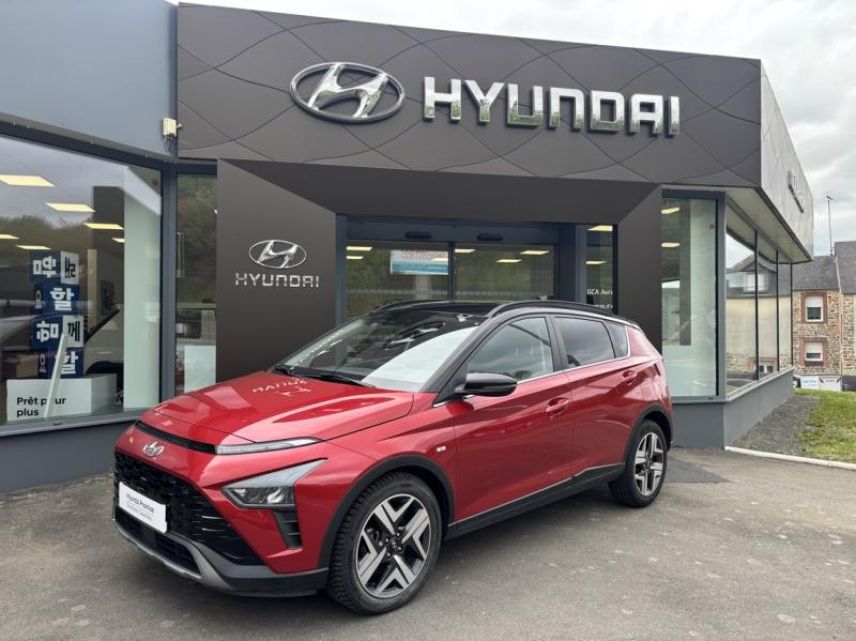 50300 : Hyundai Avranches - GCA - HYUNDAI Bayon - Bayon - Dragon red  / phantom black - Traction - Essence/Micro-Hybride