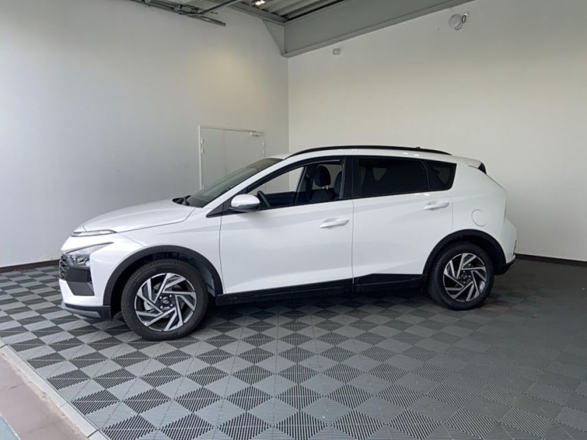 85000 : Hyundai La Roche-sur-Yon - Océane Auto - HYUNDAI BAYON Intuitive - BAYON - Blanc - Automate sequentiel - Essence sans plomb