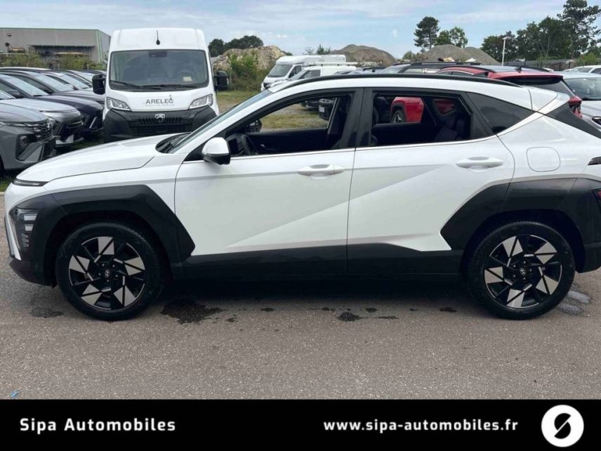 33260 : Hyundai Arcachon - Sipa Automobiles - HYUNDAI KONA Executive - KONA II - Blanc - Automate sequentiel - Essence / Courant électrique