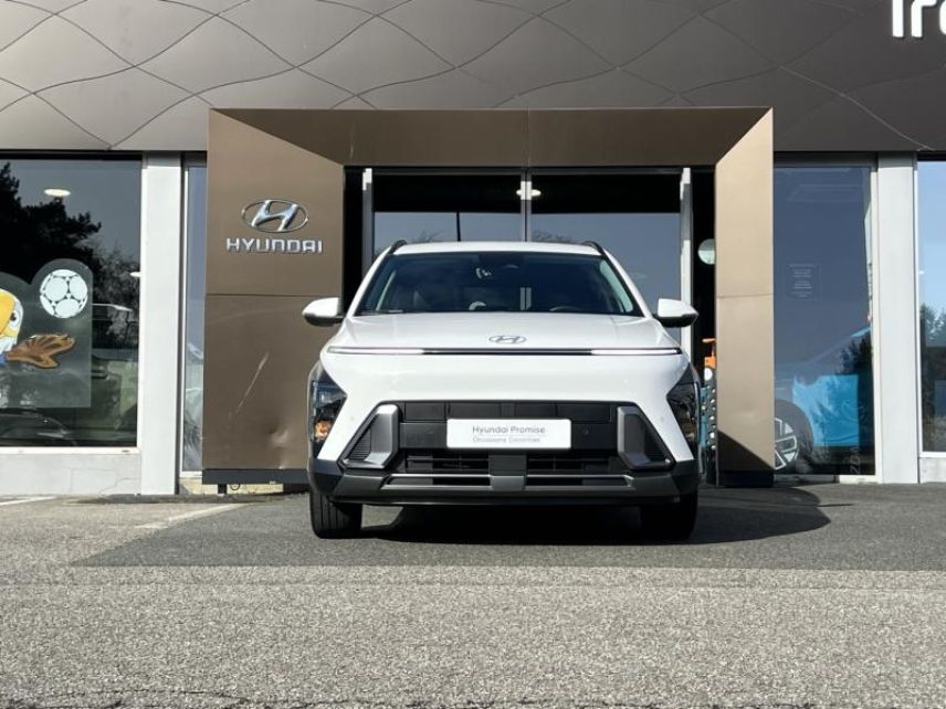29000 : Hyundai Quimper - Iroise Automobiles - HYUNDAI Kona - Kona - Atlas White - Traction - Hybride : Essence/Electrique