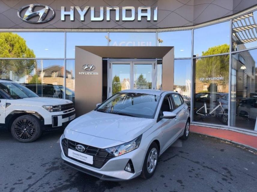 19100 : Hyundai Brive-la-Gaillarde - Garage Pouget - HYUNDAI i20 - i20 - Sleek Silver Métal - Traction - Essence