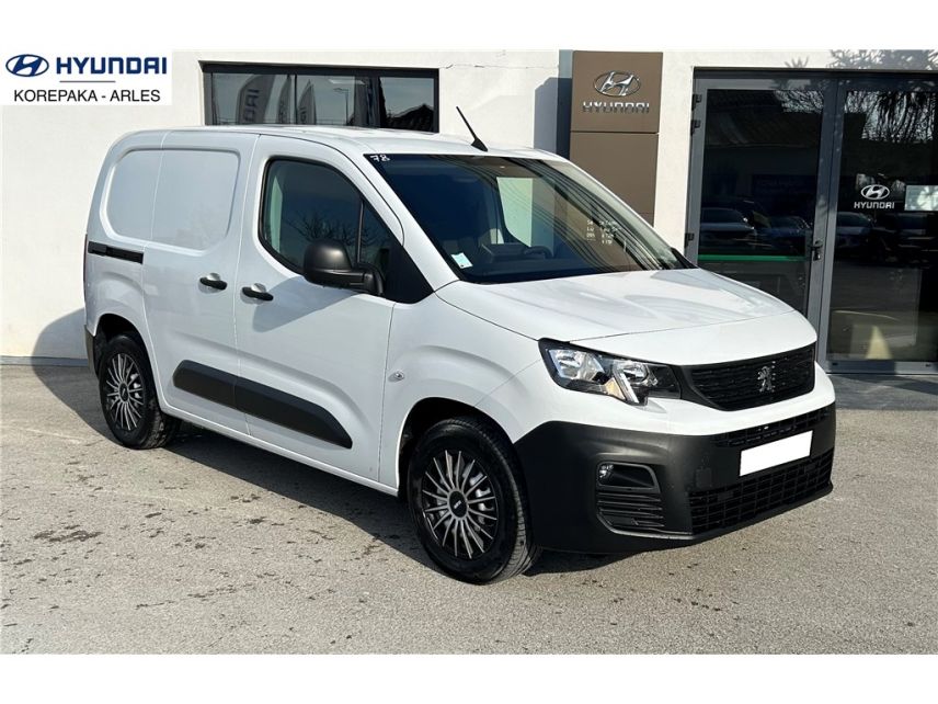 13200 : HYUNDAI Arles - Lexa Automobile - PEUGEOT PARTNER FOURGON ELECTRIQUE  - PARTNER ELECTRIQUE III - Blanc - Automate à fonct. Continu - Courant électrique