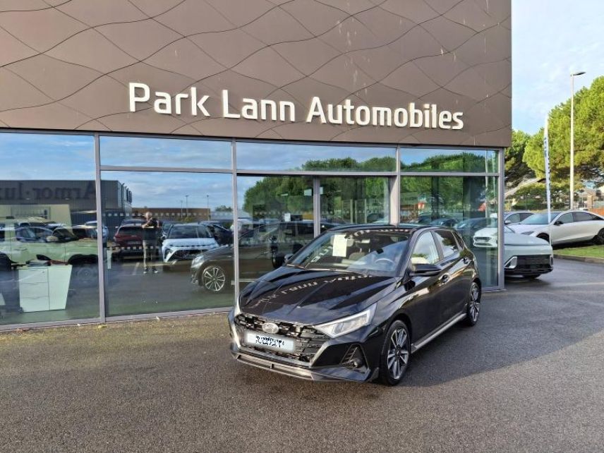 56000 : Hyundai Vannes - Park Lann Automobiles - HYUNDAI i20 - i20 - Phantom Black Métal - Traction - Essence/Micro-Hybride