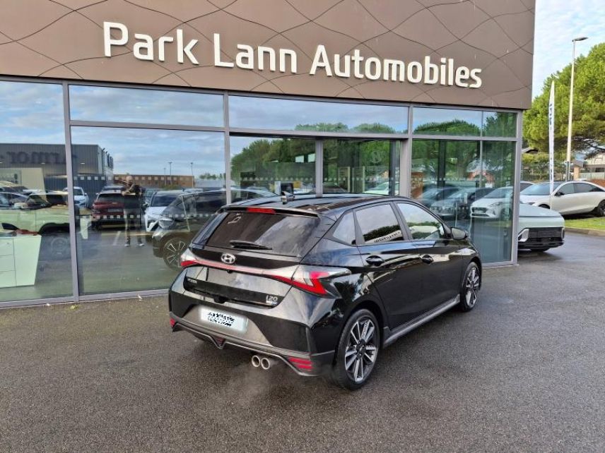 56000 : Hyundai Vannes - Park Lann Automobiles - HYUNDAI i20 - i20 - Phantom Black Métal - Traction - Essence/Micro-Hybride
