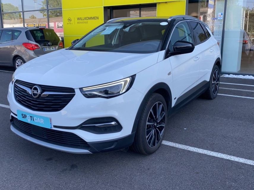 31200 : Hyundai TOULOUSE NORD - AUTO NORD - OPEL GRANDLAND X Elite - GRANDLAND X - Blanc Jade - Boîte automatique - Essence / Courant électrique