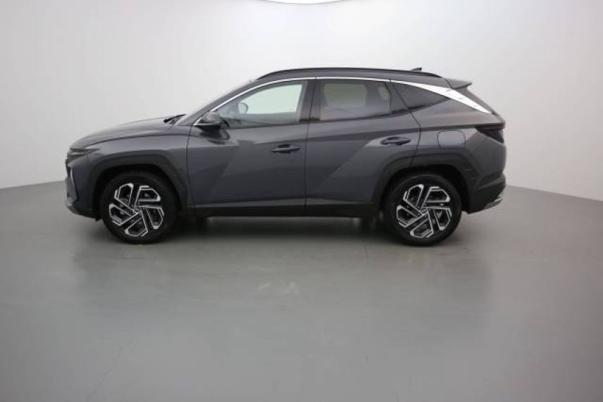 01150 : Stock constructeur - HYUNDAI TUCSON Executive - TUCSON IV - Gris - Boîte automatique - Essence / Courant électrique