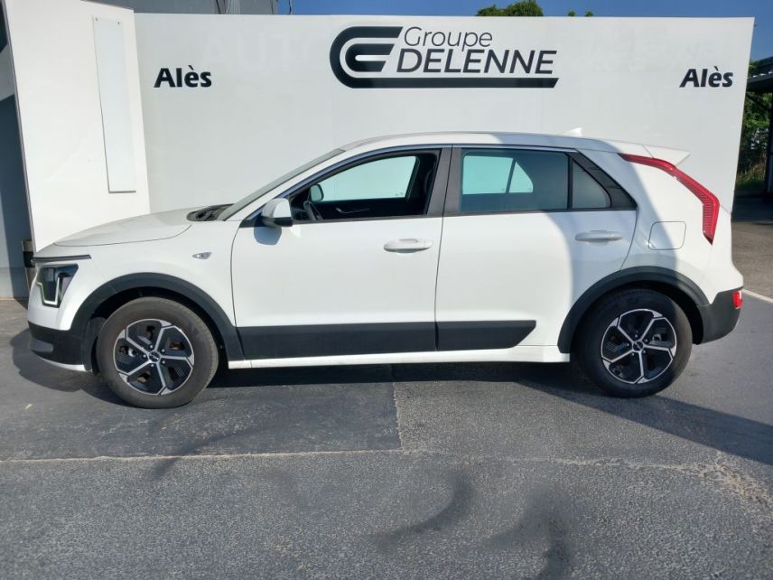 30100 : Hyundai Alès - Auto Hall - KIA NIRO Motion - NIRO II - Blanc - Automate sequentiel - Essence / Courant électrique