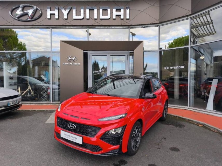 19100 : Hyundai Brive-la-Gaillarde - Garage Pouget - HYUNDAI Kona - Kona - Ignite Red/Toit/rétros Black - Traction - Essence/Micro-Hybride